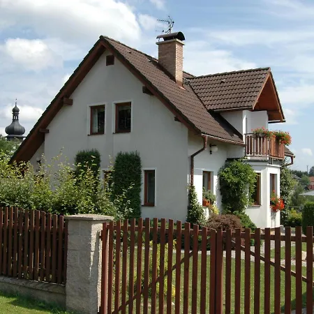 Vakantiehuis Spacious Holiday Near Bozkov With Terrace