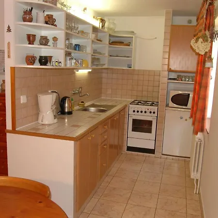 Vakantiehuis Spacious Holiday Near Bozkov With Terrace